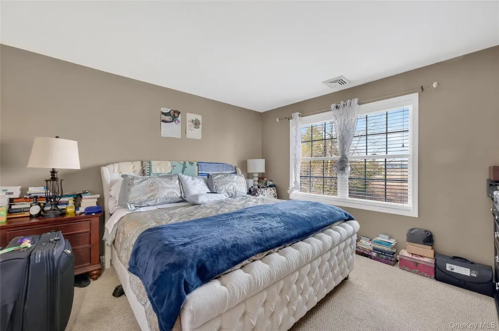 30 Meadowood Lane Wappingers Falls NY 12590