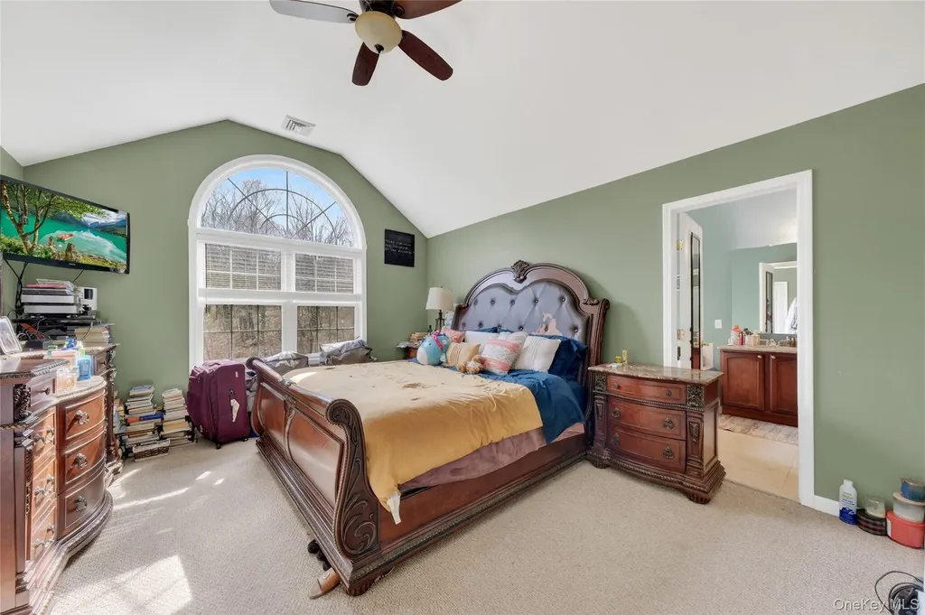 30 Meadowood Lane Wappingers Falls NY 12590