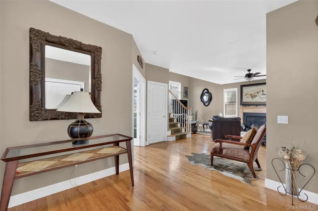 30 Meadowood Lane Wappingers Falls NY 12590