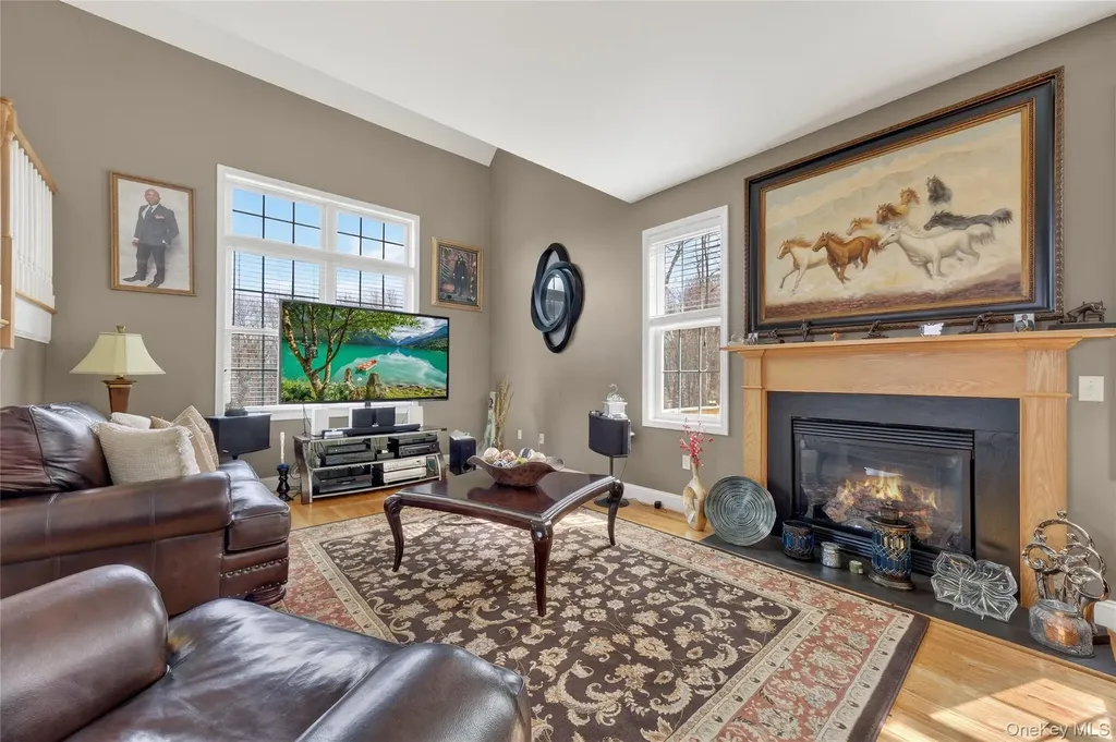 30 Meadowood Lane Wappingers Falls NY 12590