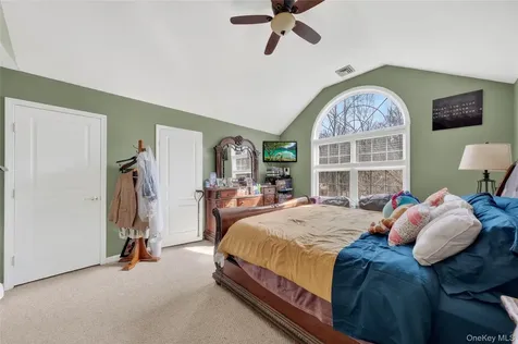 30 Meadowood Lane Wappingers Falls NY 12590