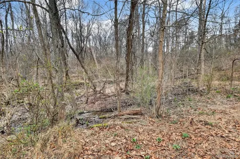30 Meadowood Lane Wappingers Falls NY 12590