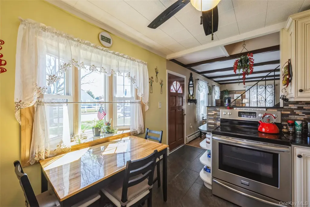 29 Spool Lane Levittown NY 11756