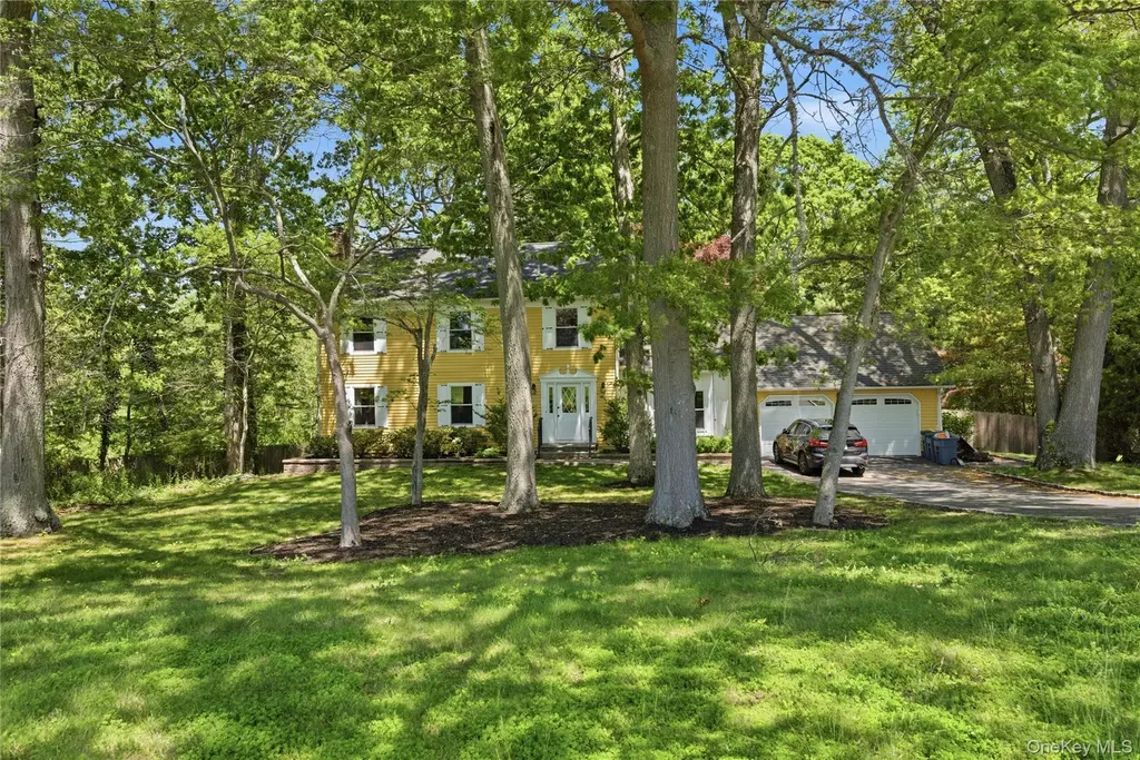 23 Abbey Lane Setauket NY 11733