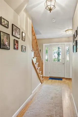 23 Abbey Lane Setauket NY 11733
