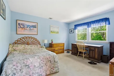 23 Abbey Lane Setauket NY 11733