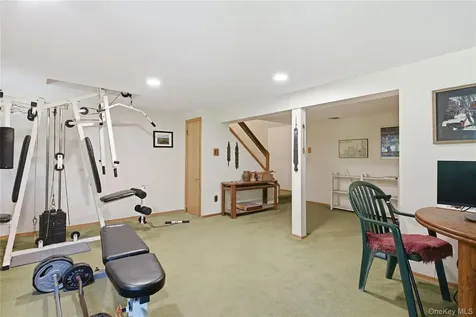 23 Abbey Lane Setauket NY 11733