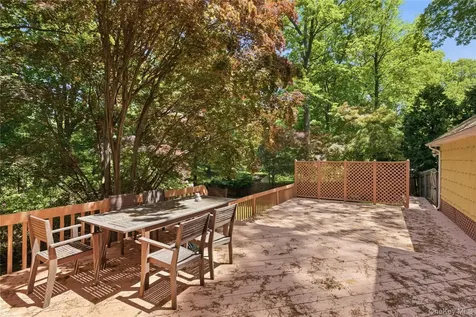 23 Abbey Lane Setauket NY 11733