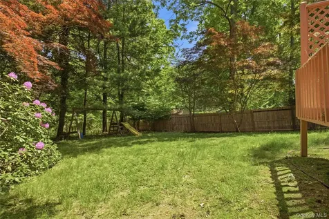 23 Abbey Lane Setauket NY 11733