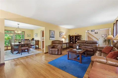 23 Abbey Lane Setauket NY 11733
