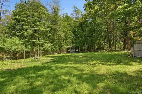 23 Abbey Lane Setauket NY 11733