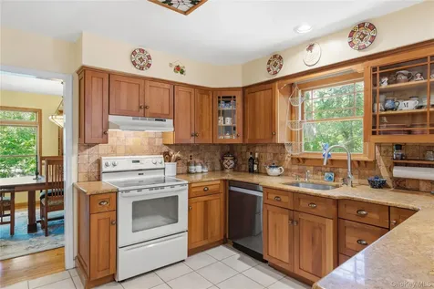 23 Abbey Lane Setauket NY 11733