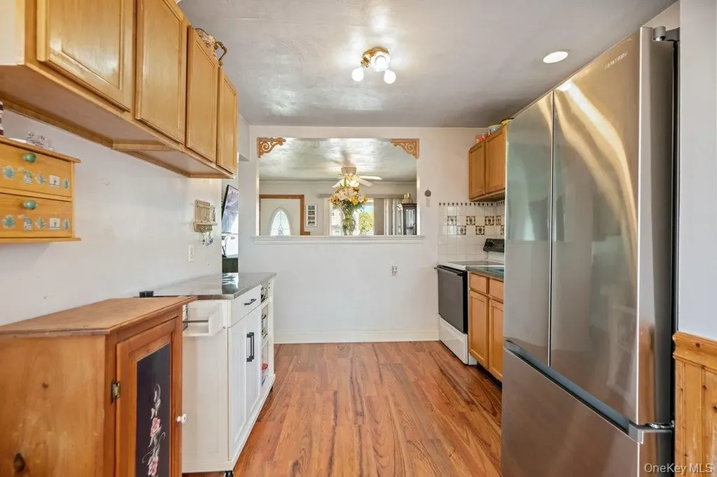 80 Cherubina Lane North Babylon NY 11703