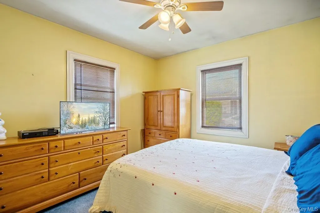 80 Cherubina Lane North Babylon NY 11703