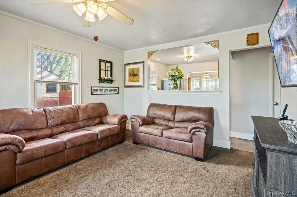 80 Cherubina Lane North Babylon NY 11703