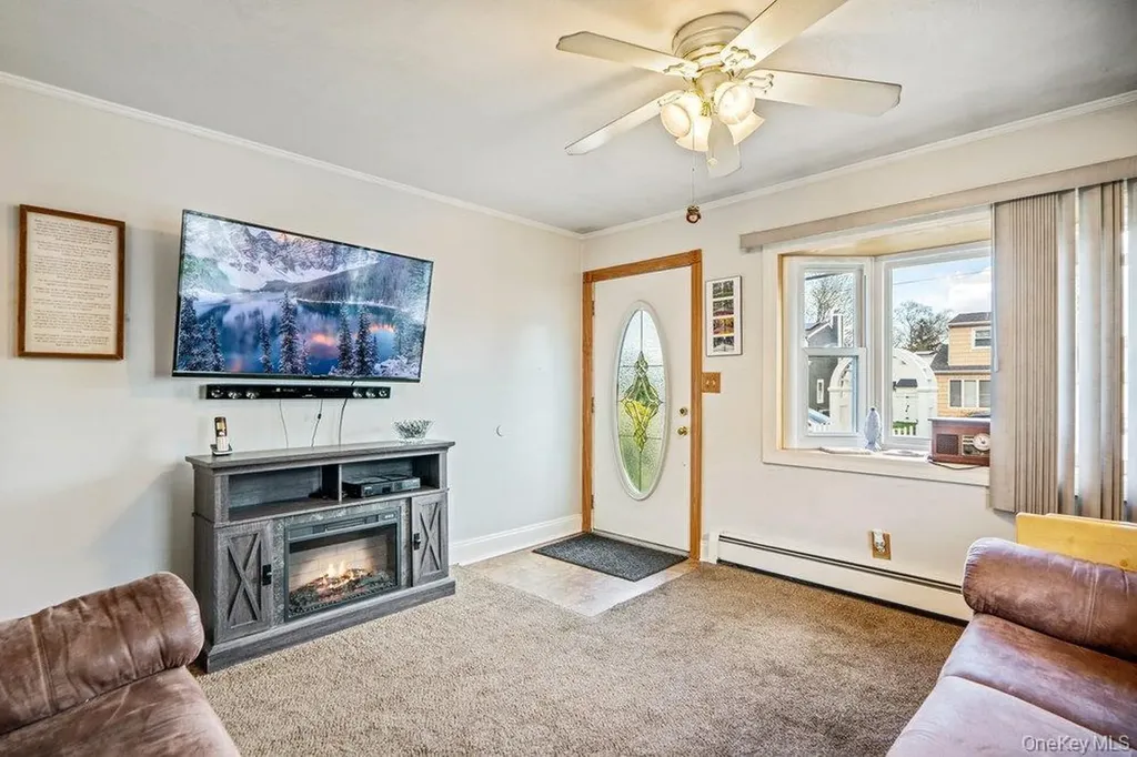 80 Cherubina Lane North Babylon NY 11703