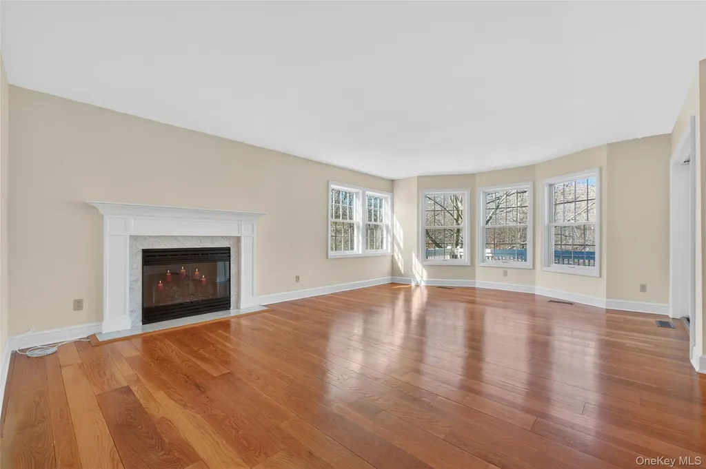 24 Coventry Circle Mahopac NY 10541