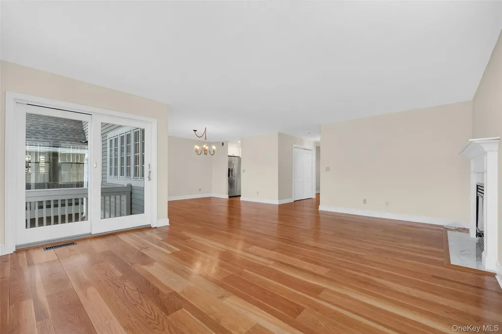 24 Coventry Circle Mahopac NY 10541
