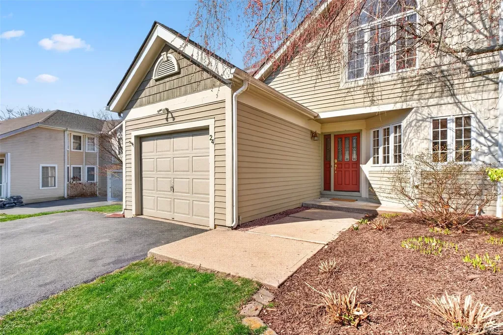 24 Coventry Circle Mahopac NY 10541