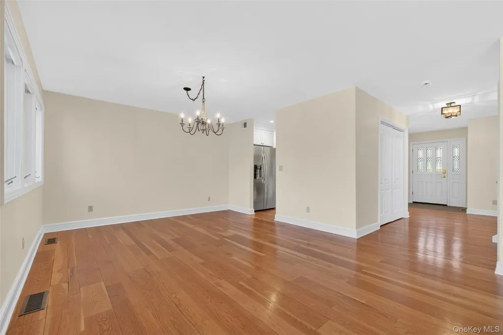 24 Coventry Circle Mahopac NY 10541