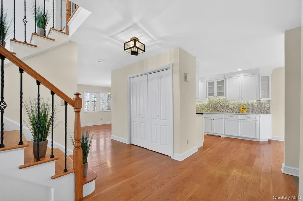 24 Coventry Circle Mahopac NY 10541