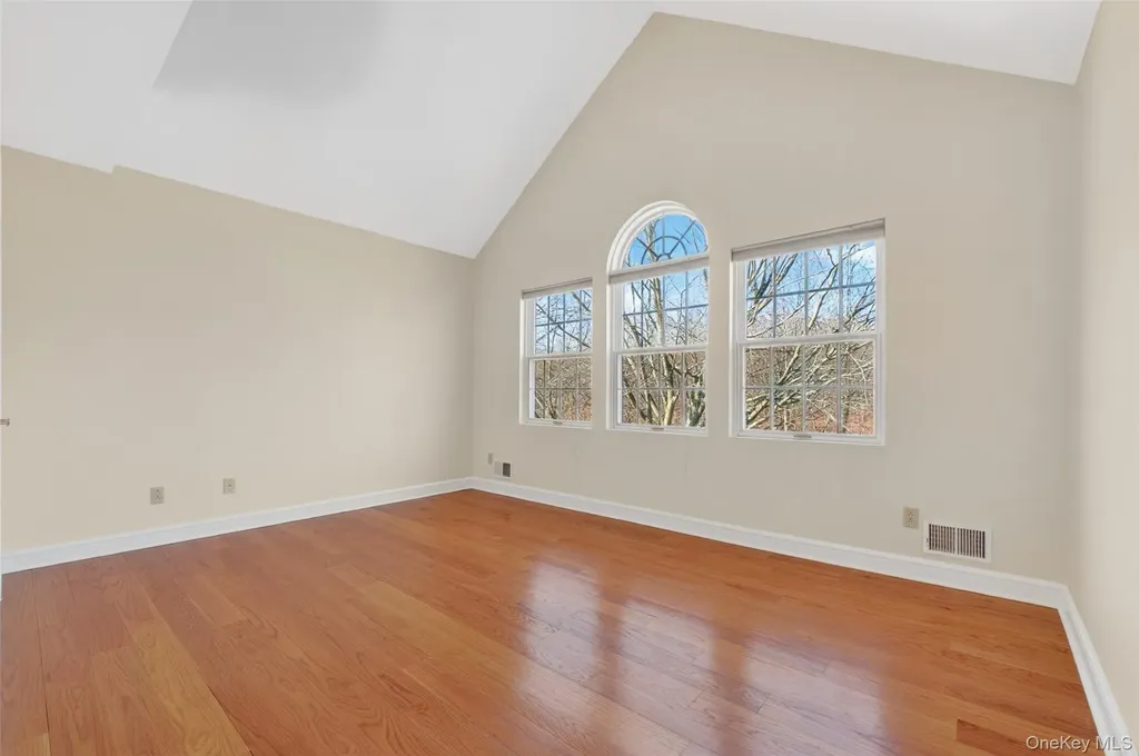 24 Coventry Circle Mahopac NY 10541