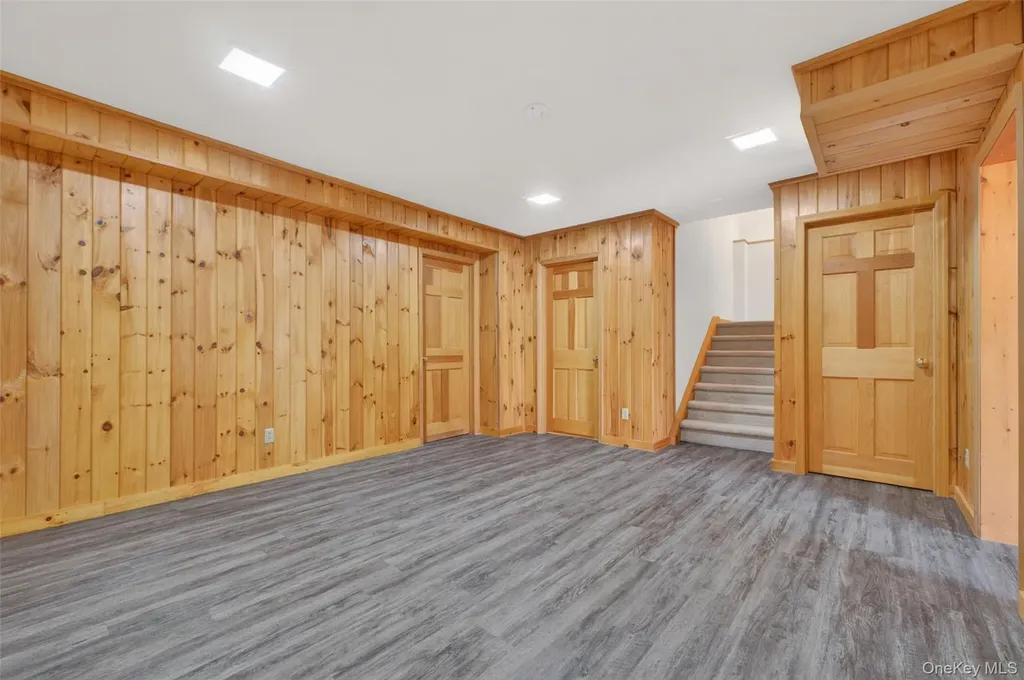 24 Coventry Circle Mahopac NY 10541