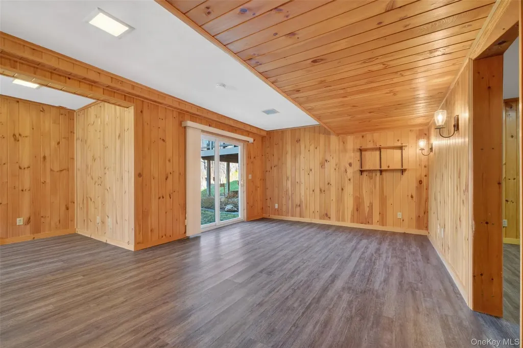 24 Coventry Circle Mahopac NY 10541