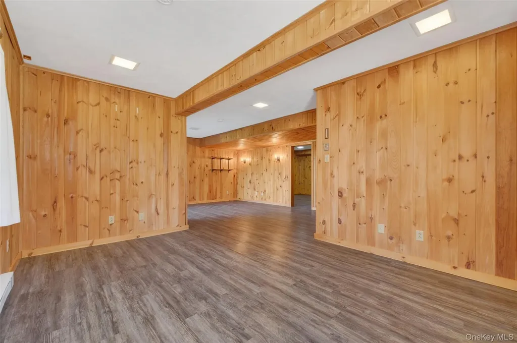 24 Coventry Circle Mahopac NY 10541
