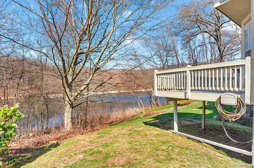 24 Coventry Circle Mahopac NY 10541