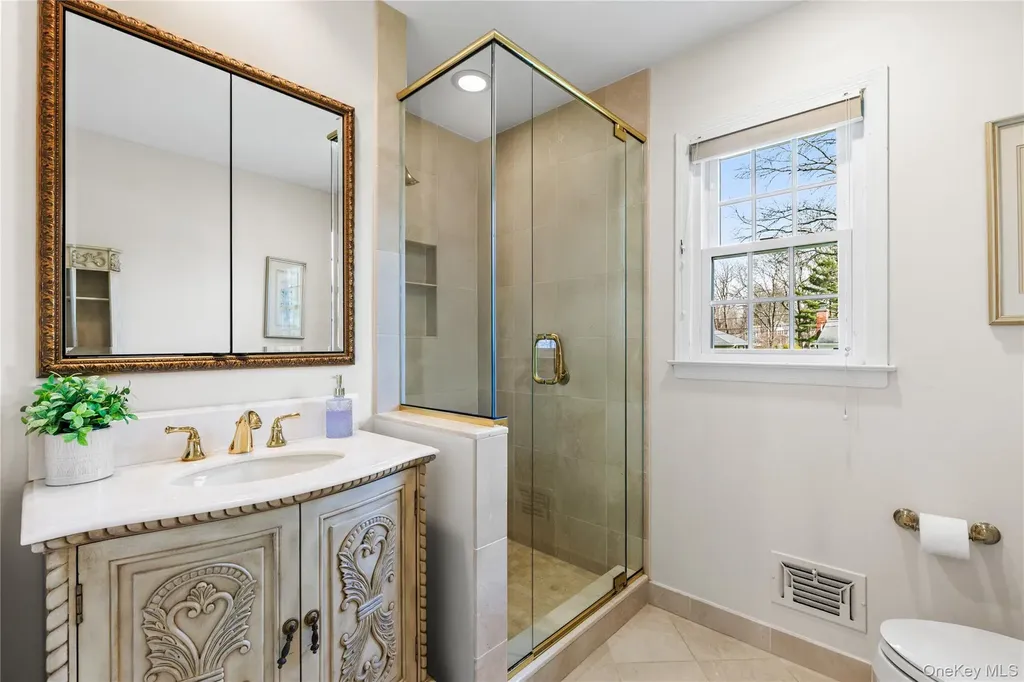 14 Loewen Court Rye NY 10580