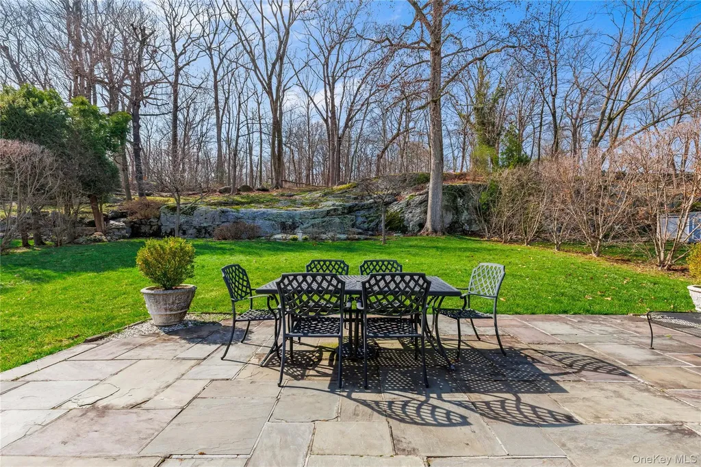 14 Loewen Court Rye NY 10580