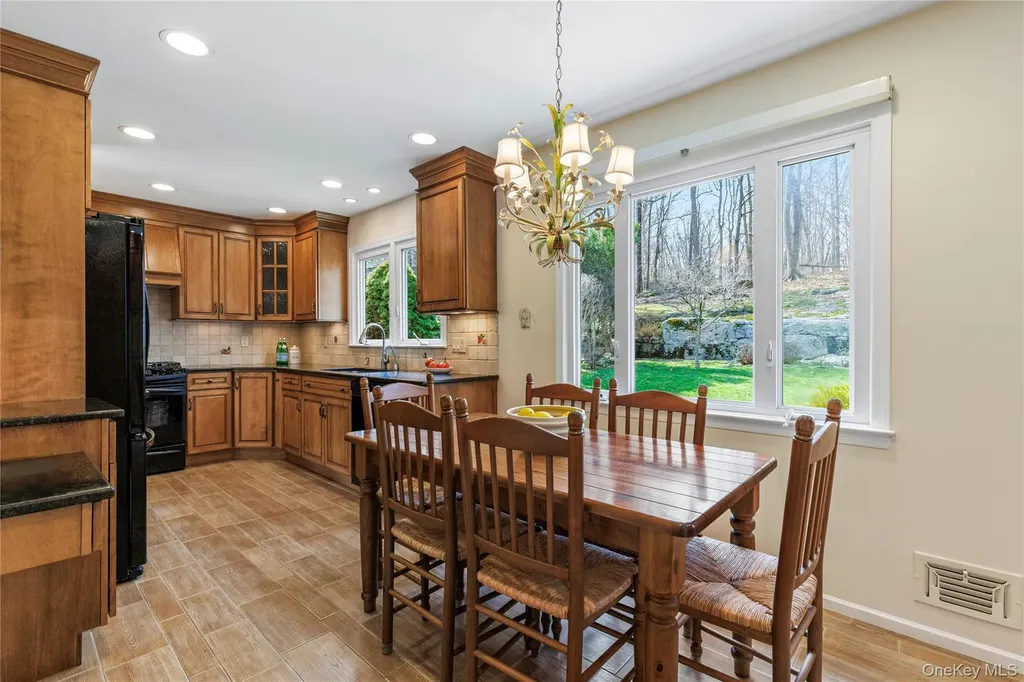 14 Loewen Court Rye NY 10580