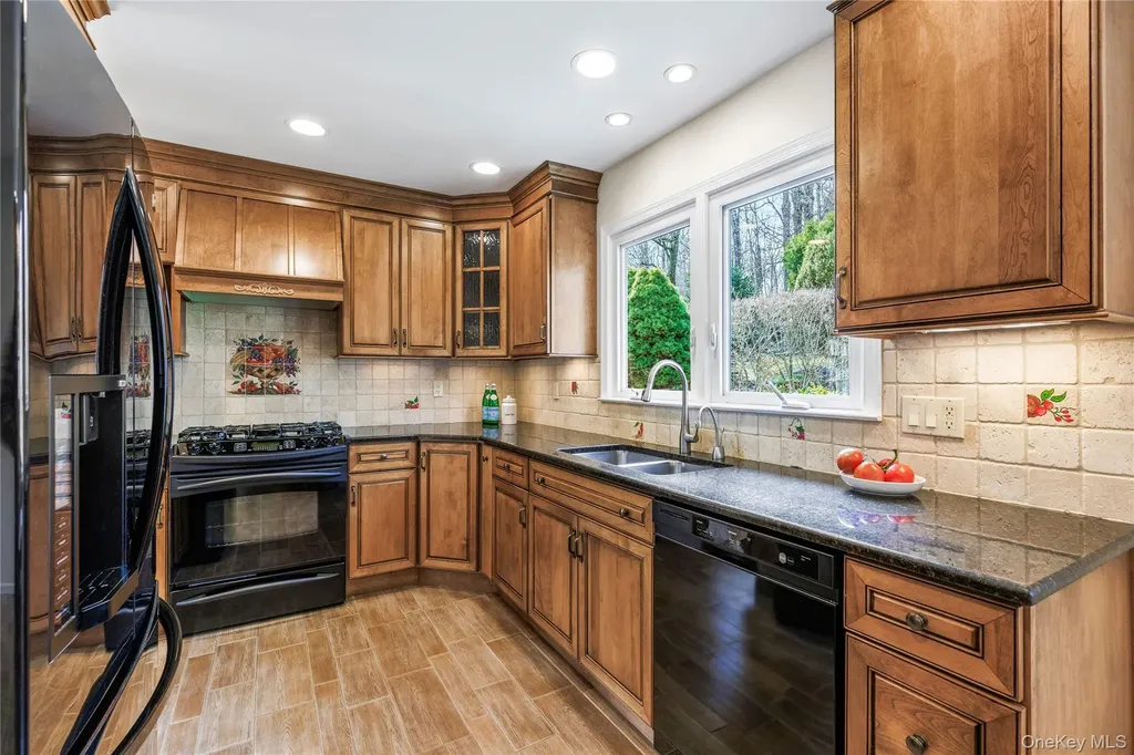 14 Loewen Court Rye NY 10580