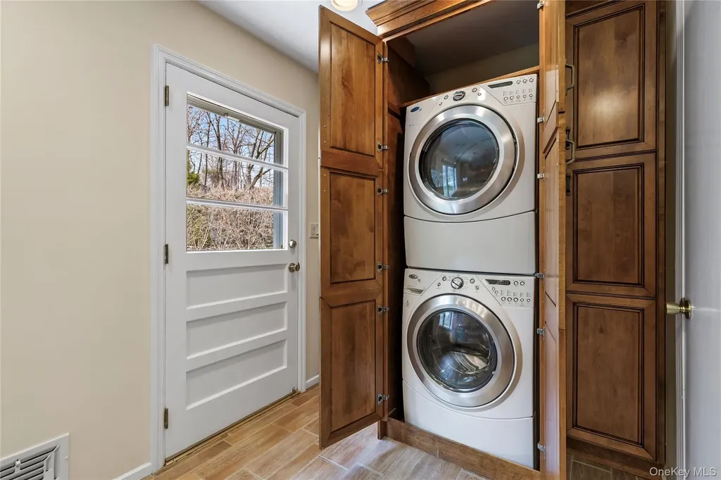 14 Loewen Court Rye NY 10580