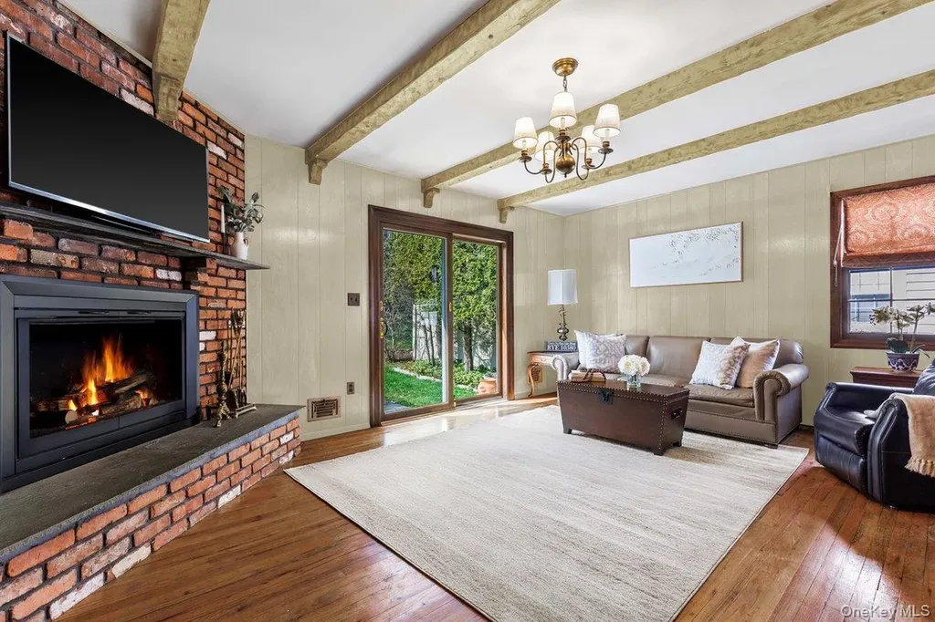 14 Loewen Court Rye NY 10580