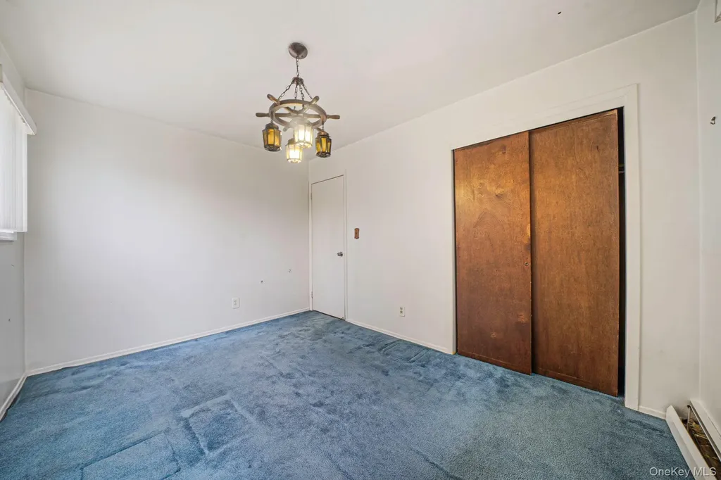 6 Oatley Place Commack NY 11725