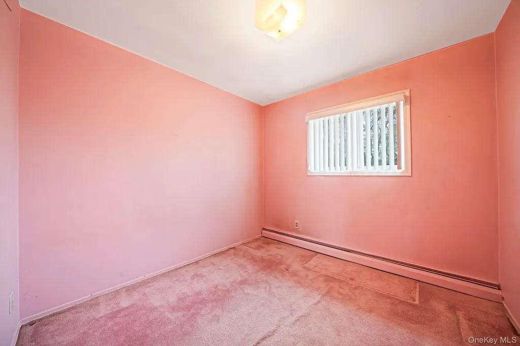 6 Oatley Place Commack NY 11725