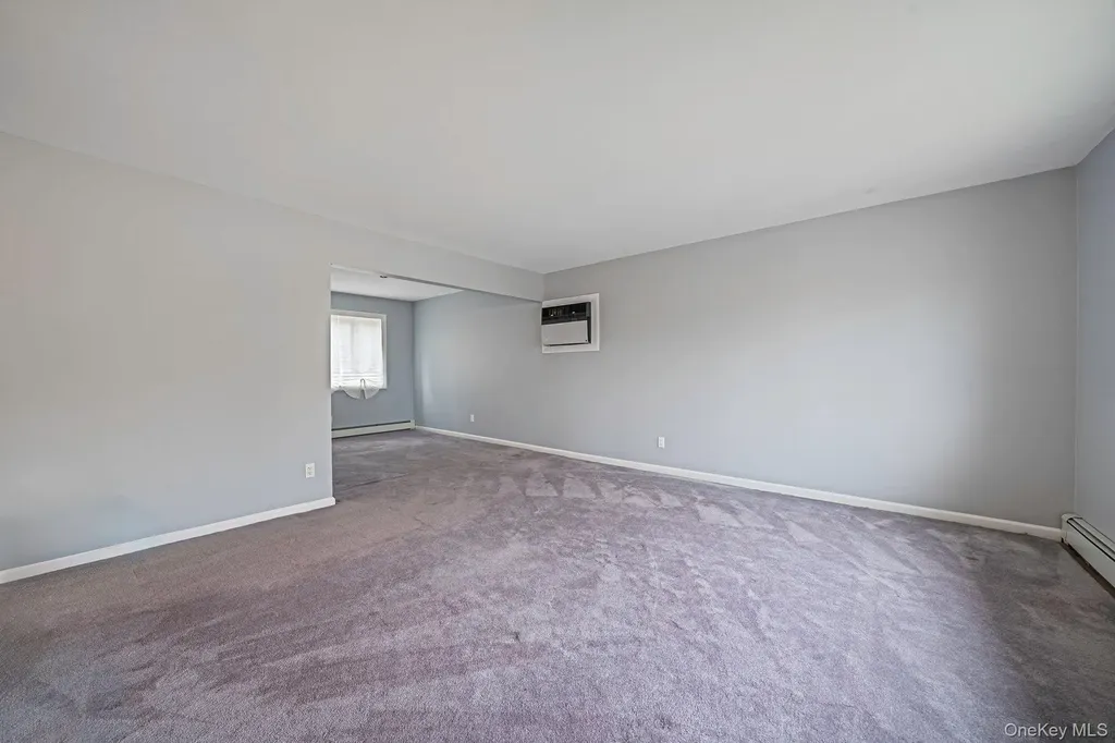 6 Oatley Place Commack NY 11725