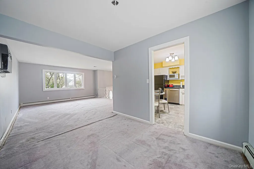 6 Oatley Place Commack NY 11725