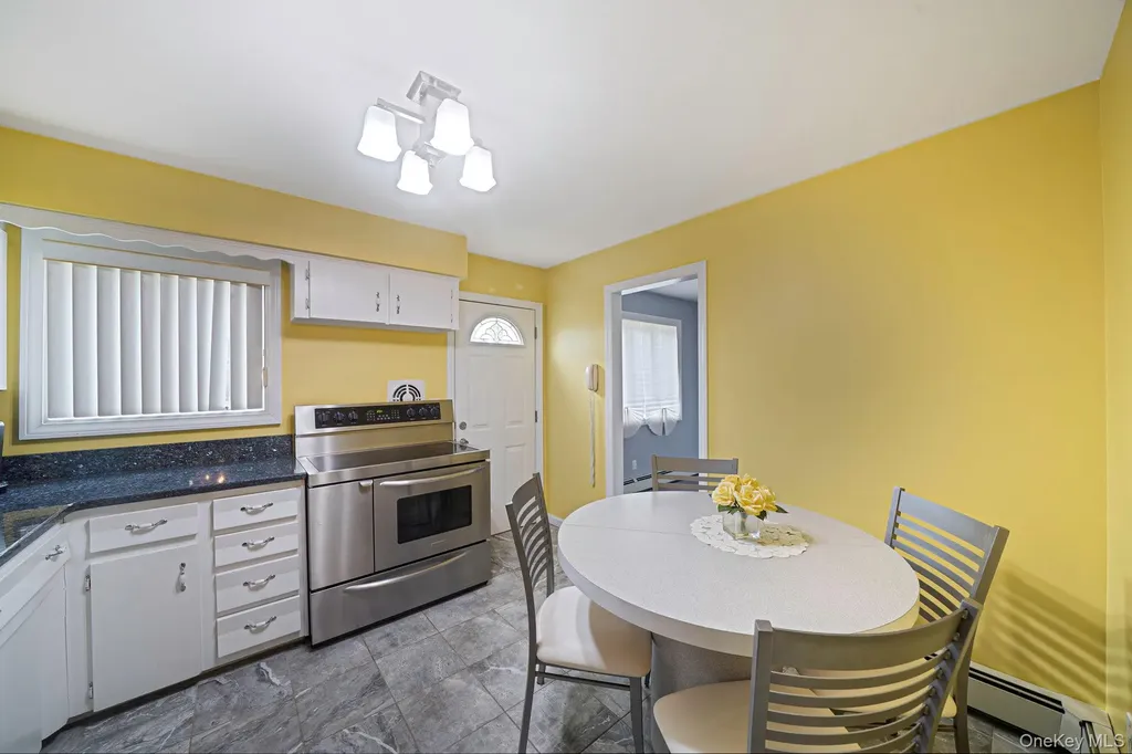 6 Oatley Place Commack NY 11725