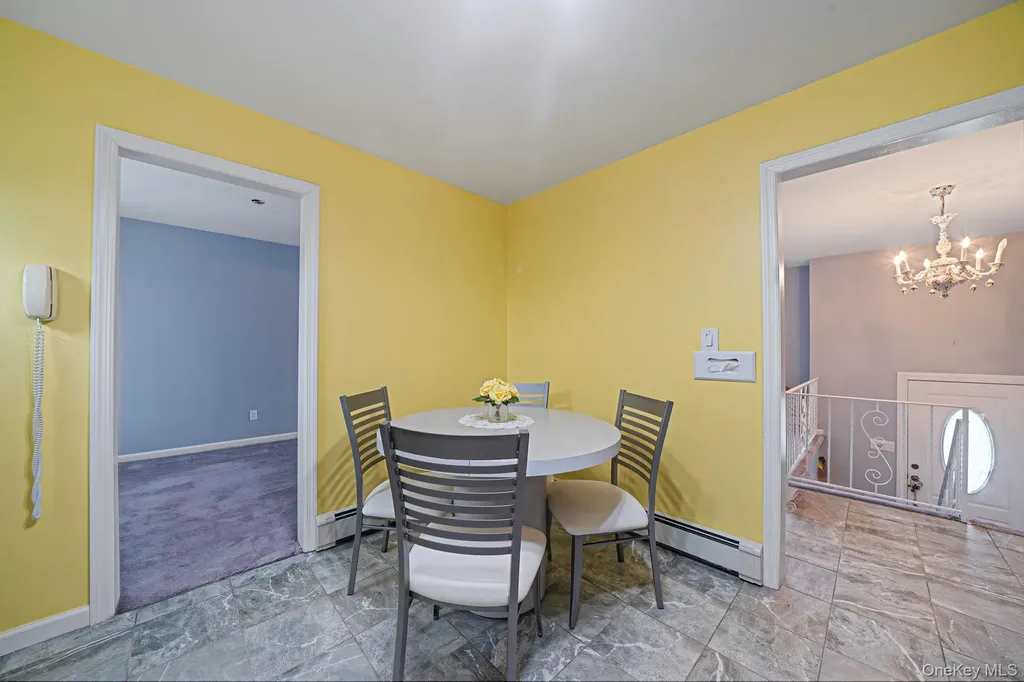 6 Oatley Place Commack NY 11725