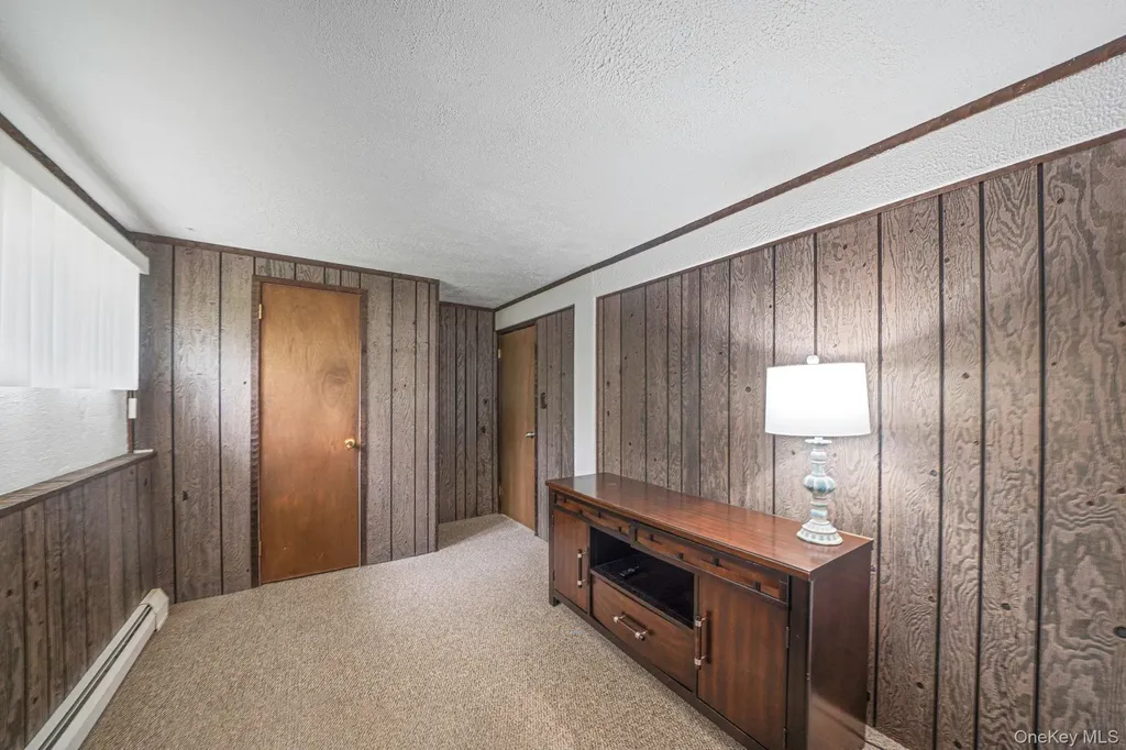 6 Oatley Place Commack NY 11725