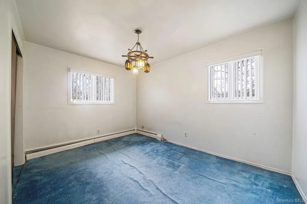 6 Oatley Place Commack NY 11725