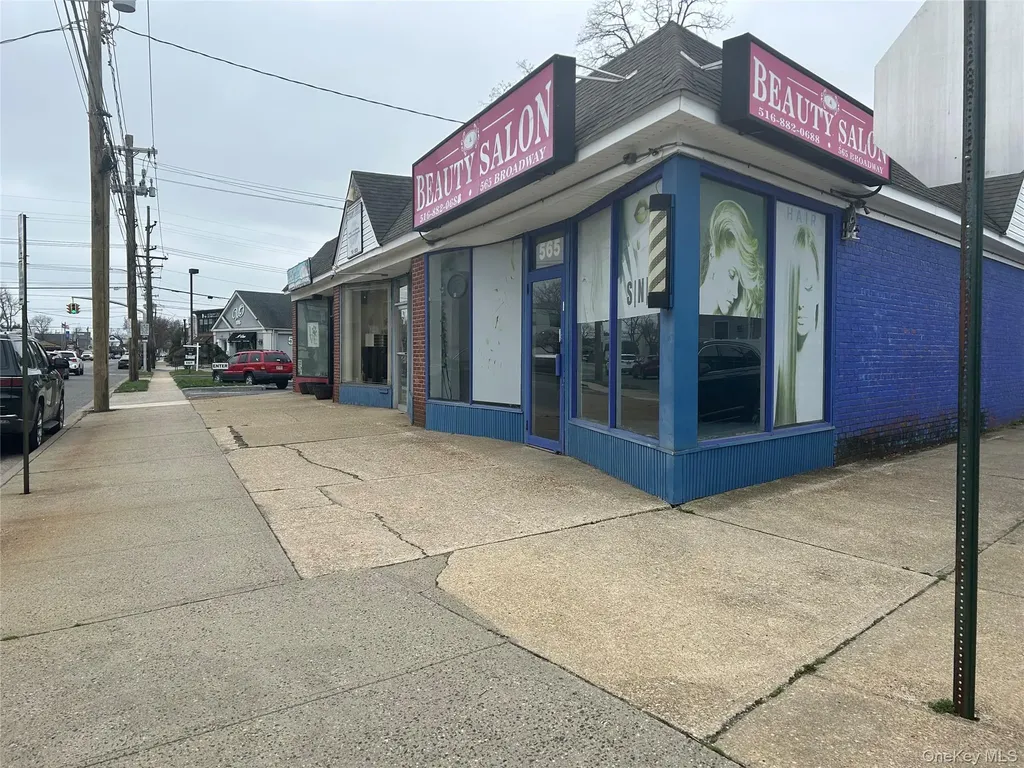 565 Broadway Massapequa NY 11758