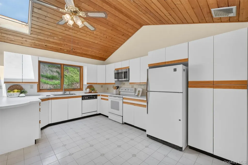 31 Deer Ridge Road Garrison NY 10524
