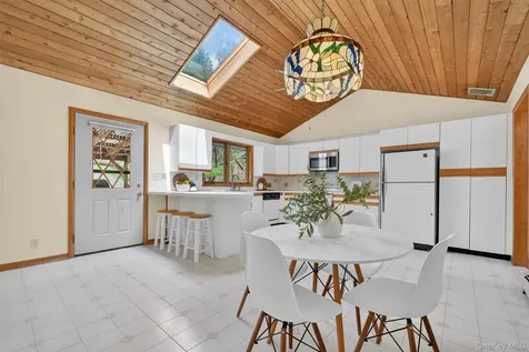 31 Deer Ridge Road Garrison NY 10524