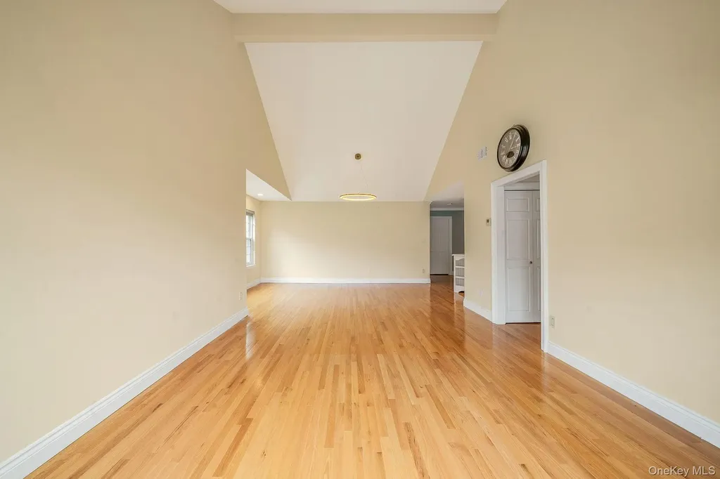 12 Greenmeadow Drive Babylon NY 11702