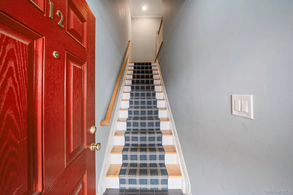12 Greenmeadow Drive Babylon NY 11702