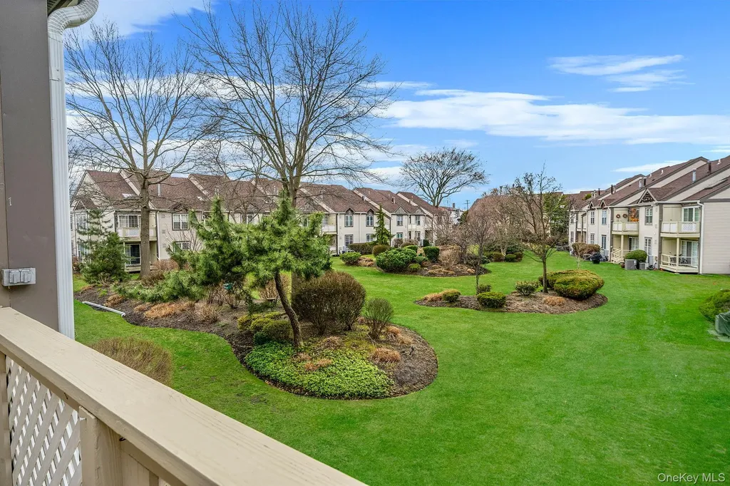 12 Greenmeadow Drive Babylon NY 11702